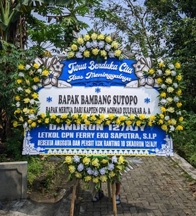 Harga di toko karangan bunga duka cita Temanggung